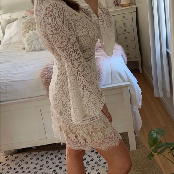 Lace Dress - Picture 2 of 7